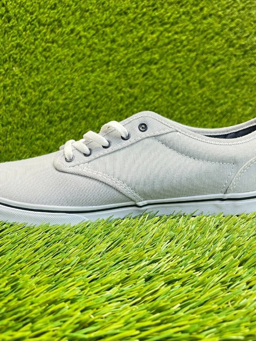 Vans Atwood Canvas Womens Size 8.5 Gray White Athletic Skate Shoes Sneakers_2